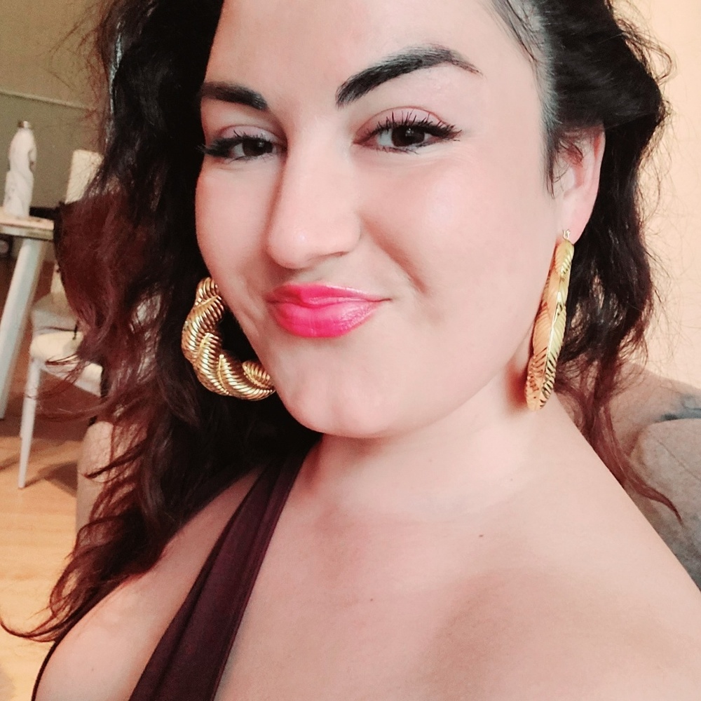 Meet your Posher, Boyana
